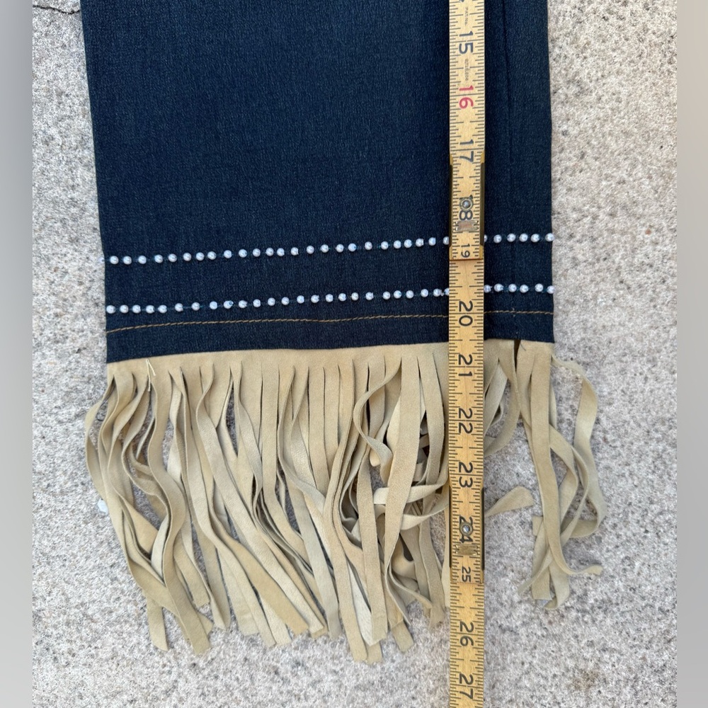 Taiga Women’s Western cowgirl Blue Denim Capri Pearls Suede Fringe Jeans Size 6 - Picture 9 of 11